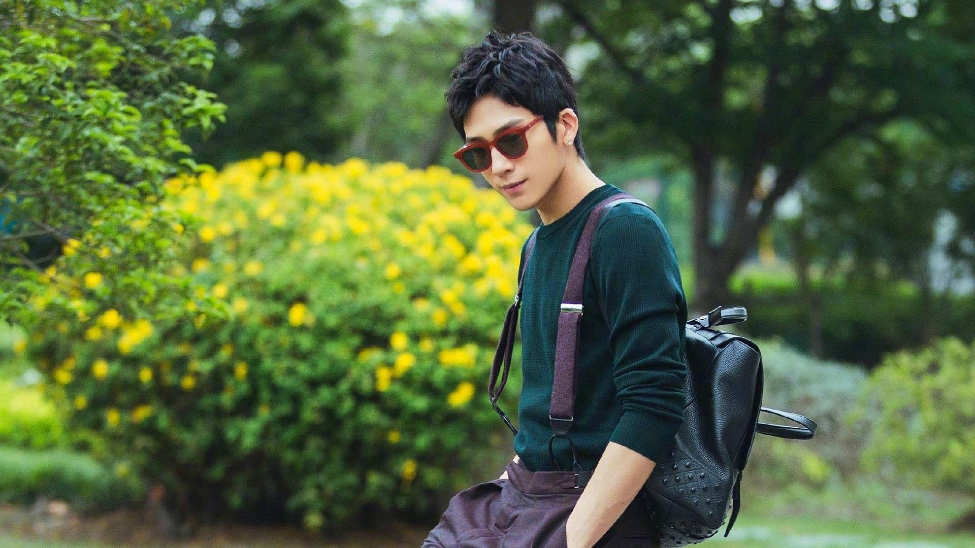 德甲精彩瞬间:关键扑救阻击对手反攻,战术变化层出不穷,德甲扑救榜